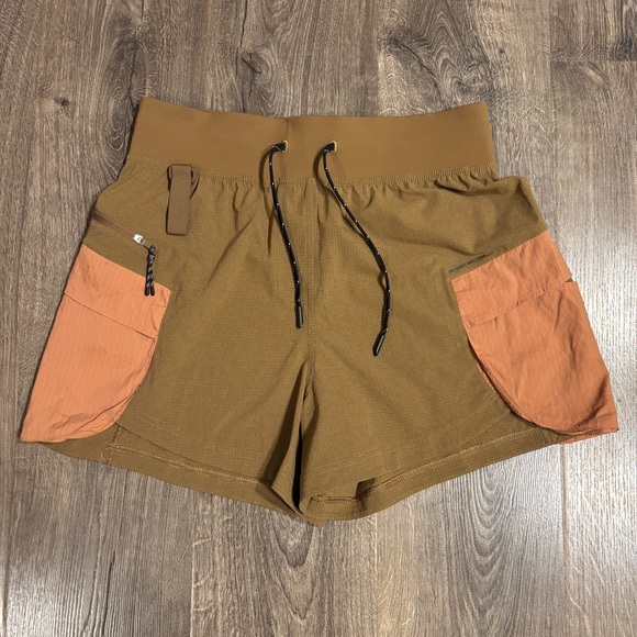 lululemon athletica Pants - Lululemon Multi-Pocket Cargo High-Rise Hiking Shorts 4” Wmns Sz 10 Brown Orange